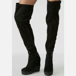 Steve Madden Dutches High Suede Boots